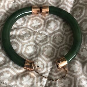 Vtg T W 14k gold Jade bangle
